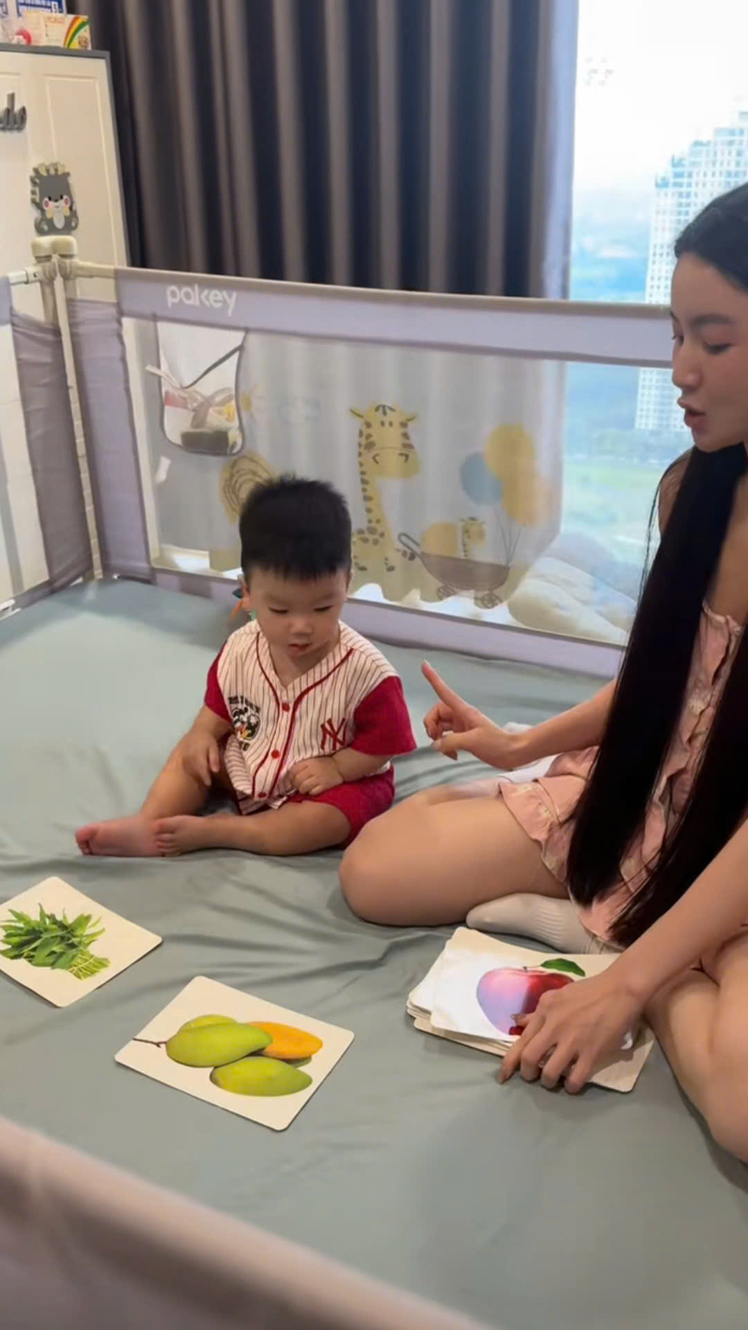Hơn 5 triệu người ngồi xem Chu Thanh Huyền dạy con như chốt đơn Mega Live!- Ảnh 2. Hơn 5 triệu người ngồi xem Chu Thanh Huyền dạy con như chốt đơn Mega Live!- Ảnh 2.