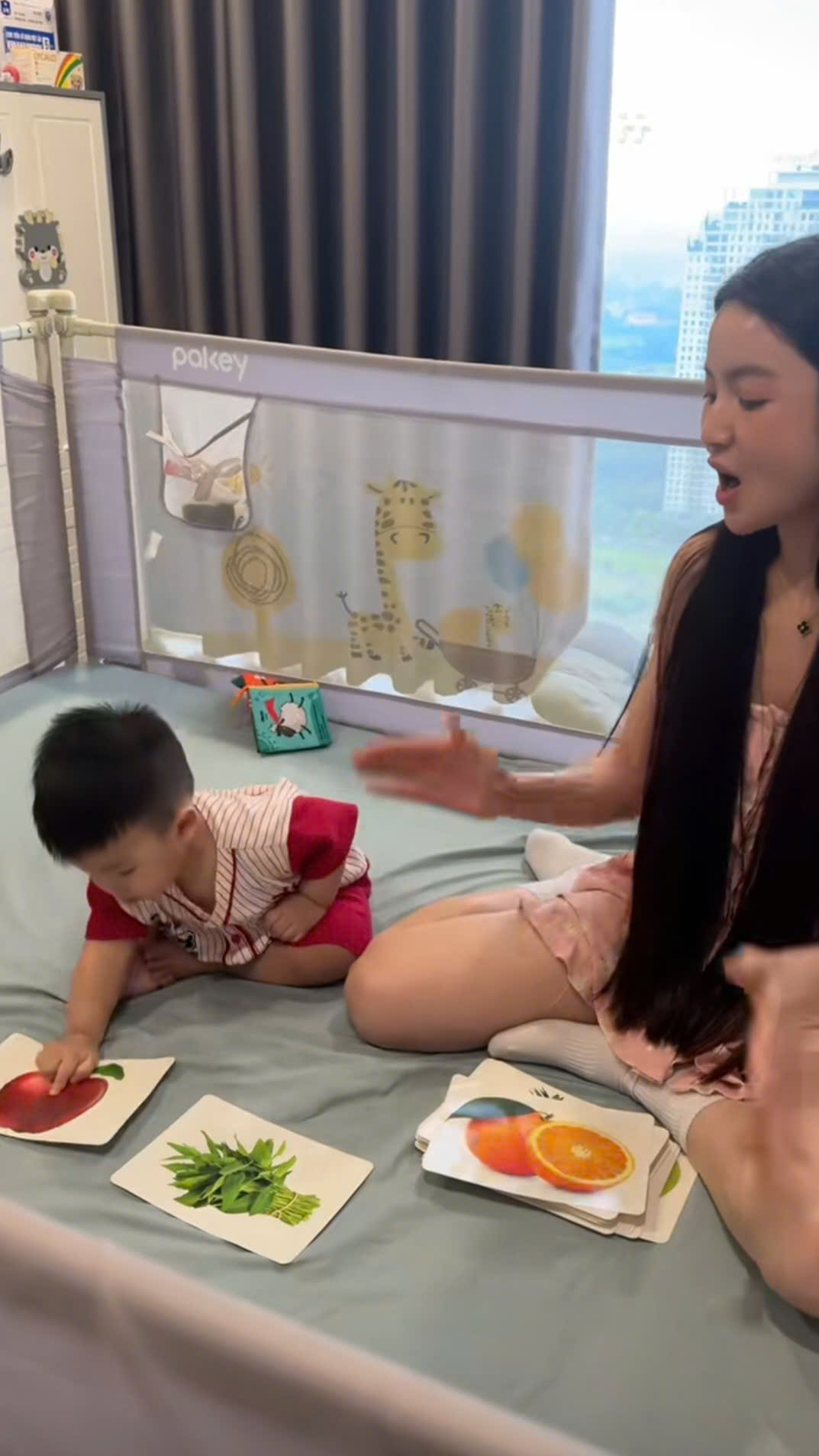 Hơn 5 triệu người ngồi xem Chu Thanh Huyền dạy con như chốt đơn Mega Live!- Ảnh 3. Hơn 5 triệu người ngồi xem Chu Thanh Huyền dạy con như chốt đơn Mega Live!- Ảnh 3.