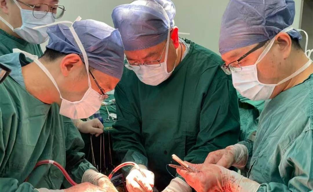 Được chẩn đoán mắc ung thư ác tính, chàng trai sinh năm 2000 bàng hoàng: Được chẩn đoán mắc ung thư ác tính, chàng trai sinh năm 2000 bàng hoàng: