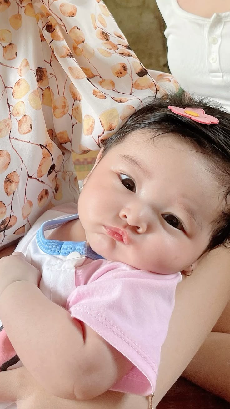 Dấu hiệu của 1 em bé đến để bù đắp, xoa dịu những tổn thương của bố mẹ- Ảnh 3.