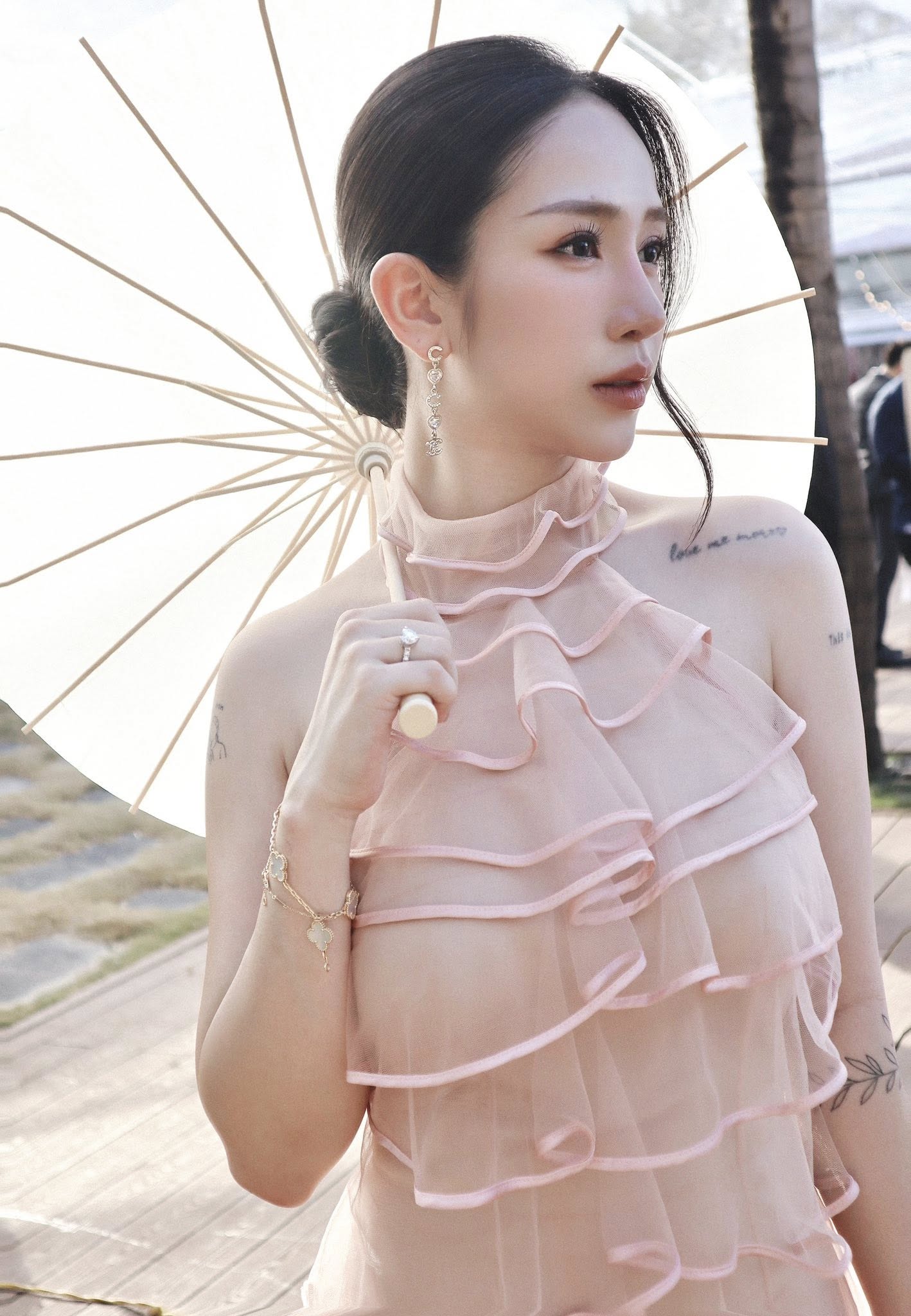 Cận cảnh nhan sắc của mẹ 4 con Joyce Phạm ở tuổi 26, mới sinh xong mà xinh đẹp cỡ này thì 