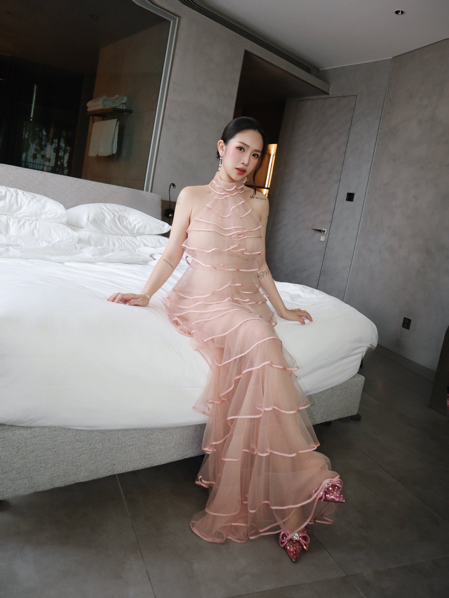 Cận cảnh nhan sắc của mẹ 4 con Joyce Phạm ở tuổi 26, mới sinh xong mà xinh đẹp cỡ này thì 