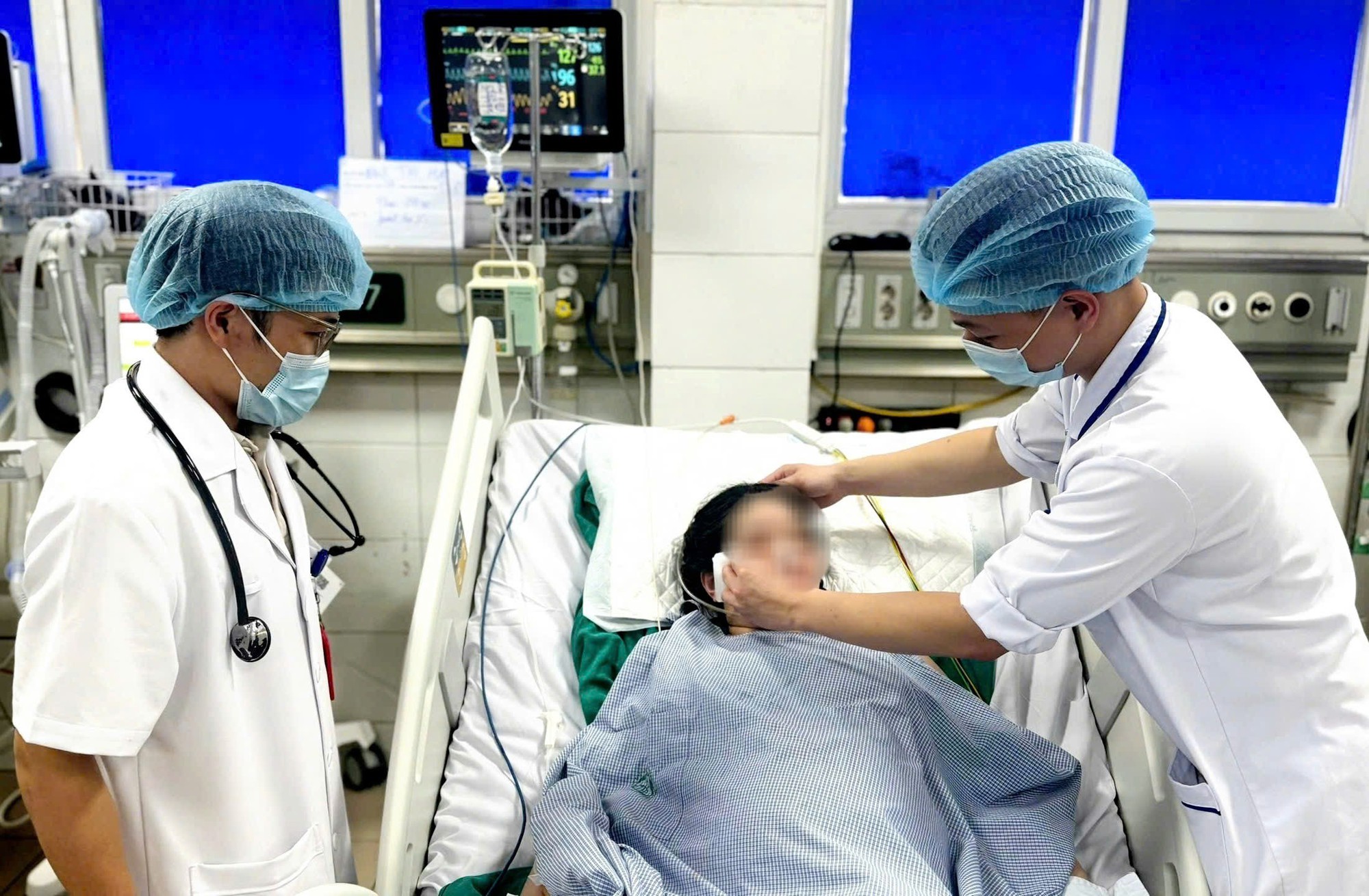 11 năm chờ đợi và kỳ tích ở tuần thai 31: Câu chuyện của mẹ bầu IVF mắc bạo bệnh- Ảnh 1.