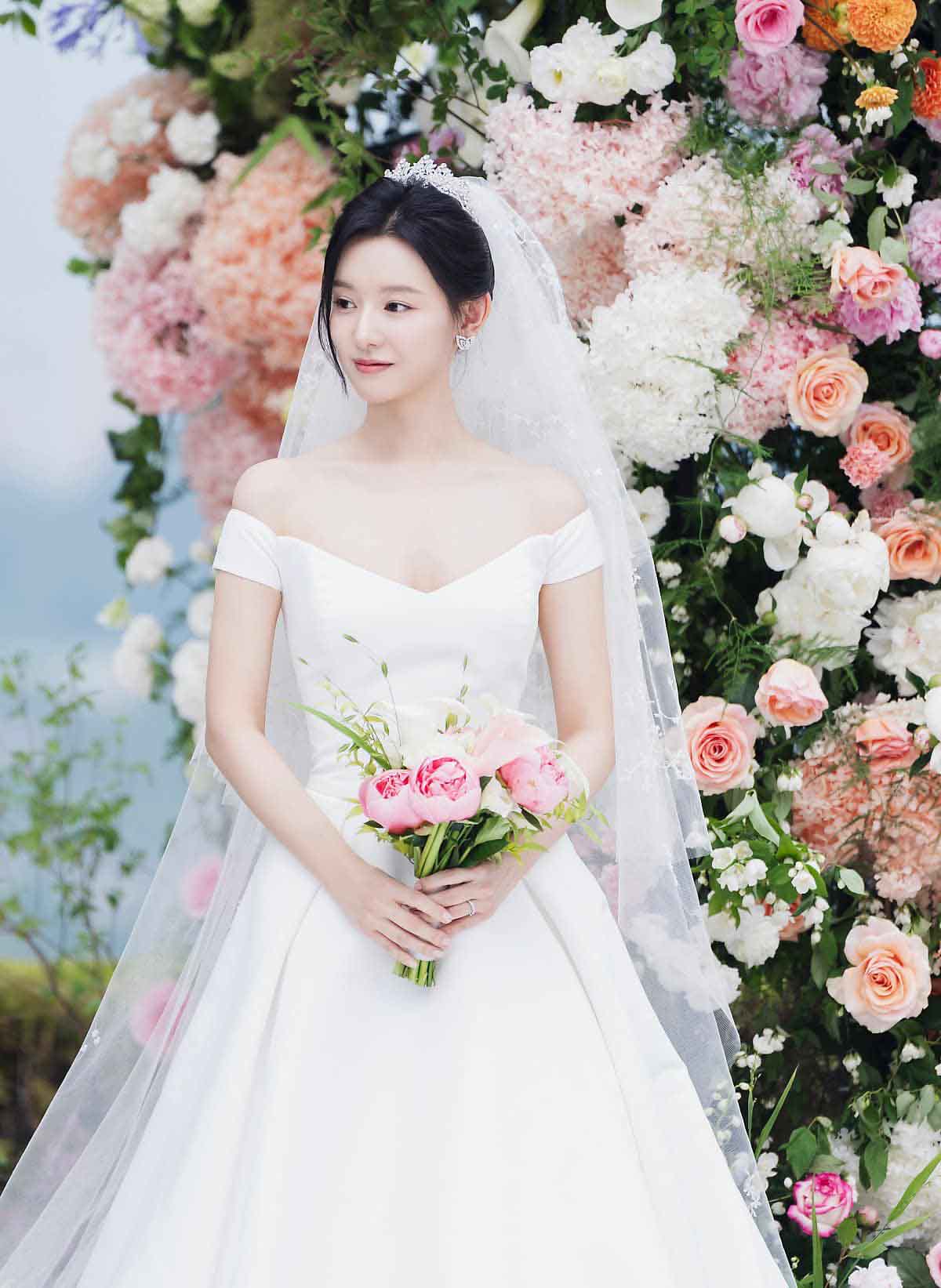 kim-ji-won-11-1755720468809-17557204689232016681096-1755747882412-175574788267065235455.jpg