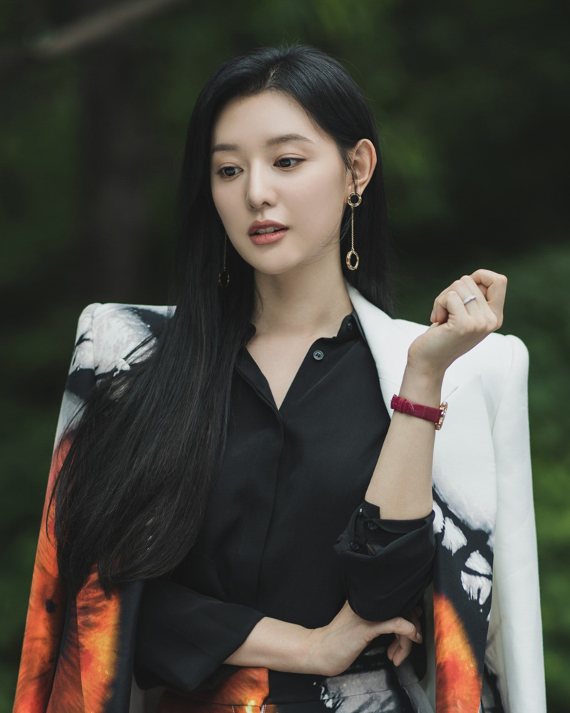 kimjiwon-queenoftears-netflix-queenoftears-1755720429736-1755720429886284909738-1755747877427-175574787764687918084.jpg