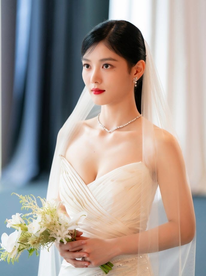 n-files-content-2023-12-09-song-kang-va-kim-yoo-jung-ket-hon-trong-my-demon-tap-6-173610477-1755720926312-1755720926554329118474-1755747935652-17557479357341722338725.jpg