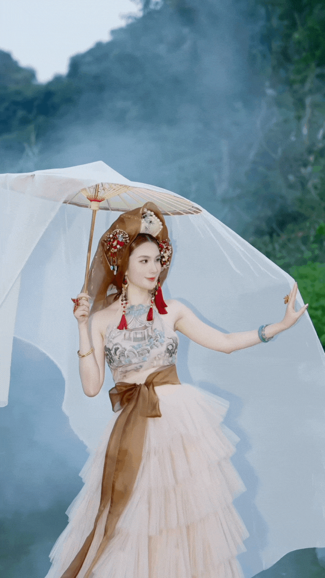 ngoc-loan-the-face-chiem-quoc-thai-ninh-binh-trang-an-4-17557617559481543143918-1755767735759-17557677362102041131766.gif