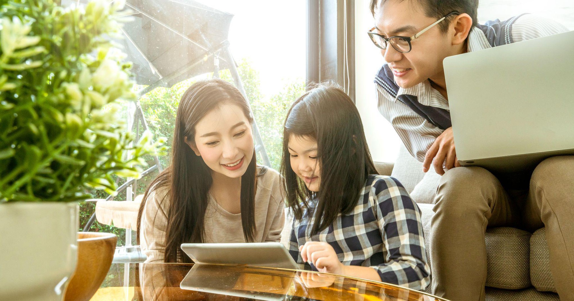Chiến lược đầu tư giáo dục từ sớm của gia đình Việt giúp con tự tin phát triển toàn diện - Ảnh 1. Chiến lược đầu tư giáo dục từ sớm của gia đình Việt giúp con tự tin phát triển toàn diện - Ảnh 1.