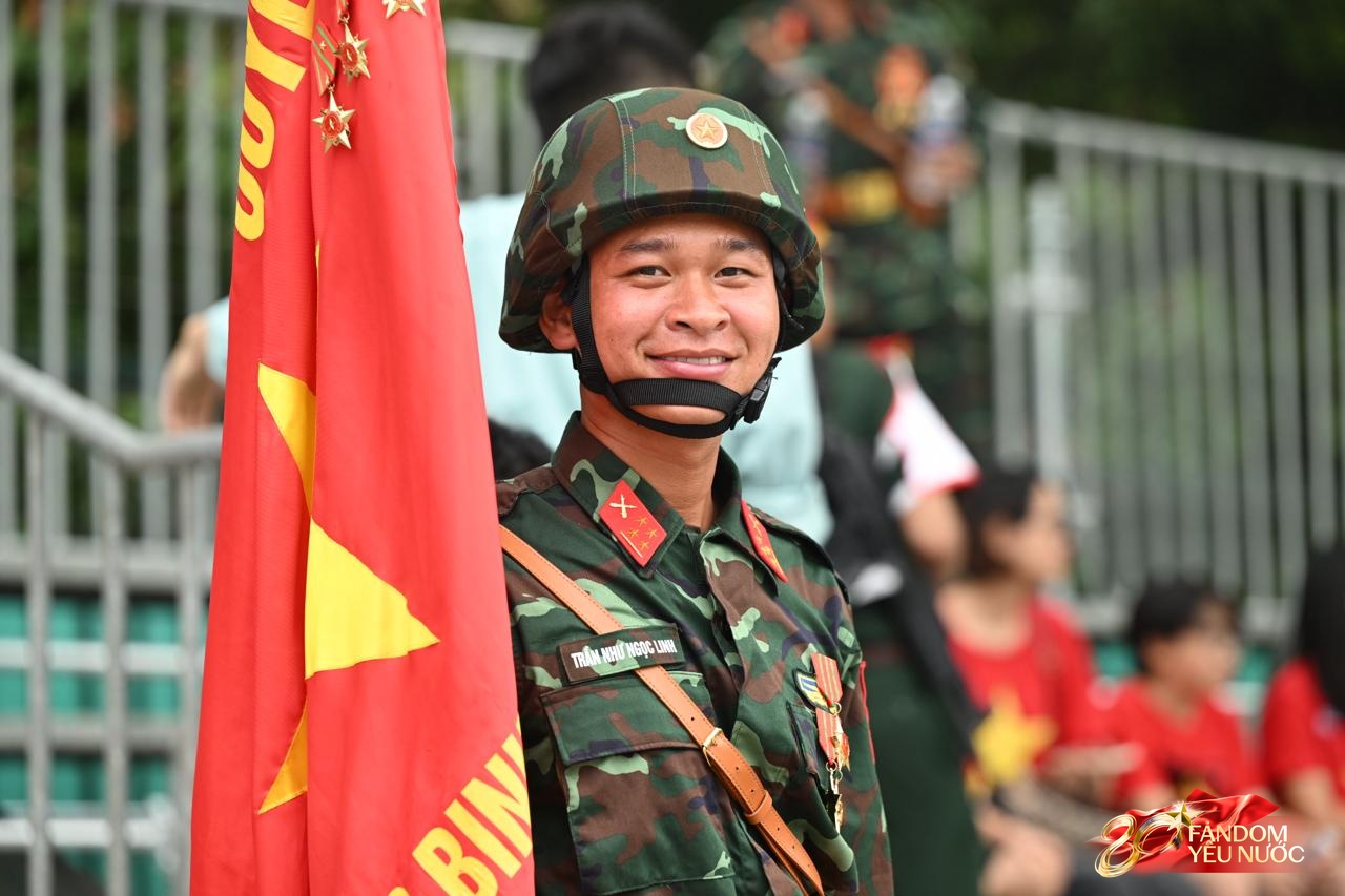 Visual căng đét của dàn chiến sĩ A80: Mướt mồ hôi vẫn toả sáng trước buổi Tổng hợp luyện đầu tiên tại Hà Nội - Ảnh 11.