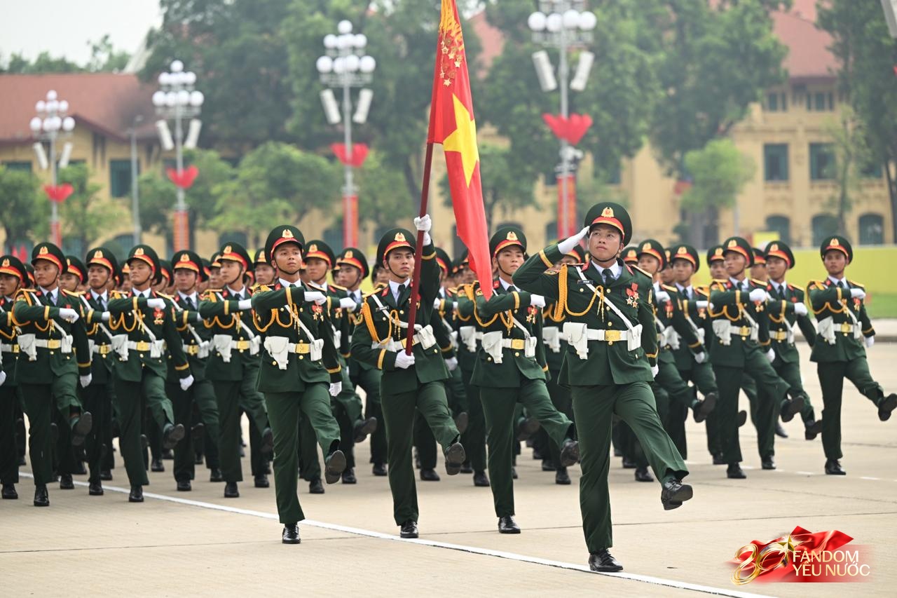 Visual căng đét của dàn chiến sĩ A80: Mướt mồ hôi vẫn toả sáng trước buổi Tổng hợp luyện đầu tiên tại Hà Nội - Ảnh 1.