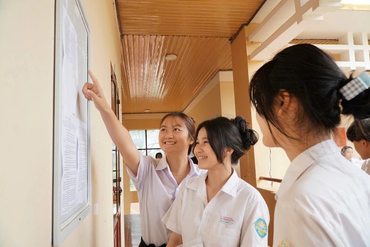 Trường đại học đầu tiên công bố điểm chuẩn đã phải rút lại, hàng loạt trường khác lùi thời hạn vì một thay đổi &quot;phút chót&quot; của Bộ GĐ - ĐT - Ảnh 2.