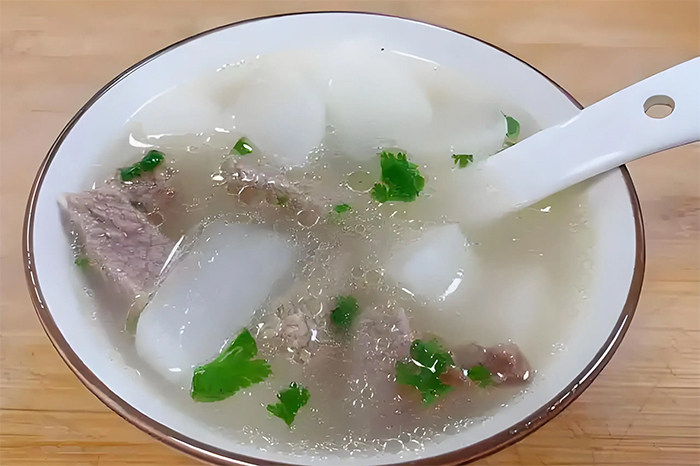 Mùa thu nên ăn thường xuyên 3 món ăn dưỡng phổi để phòng ho, rát cổ - Ảnh 1.