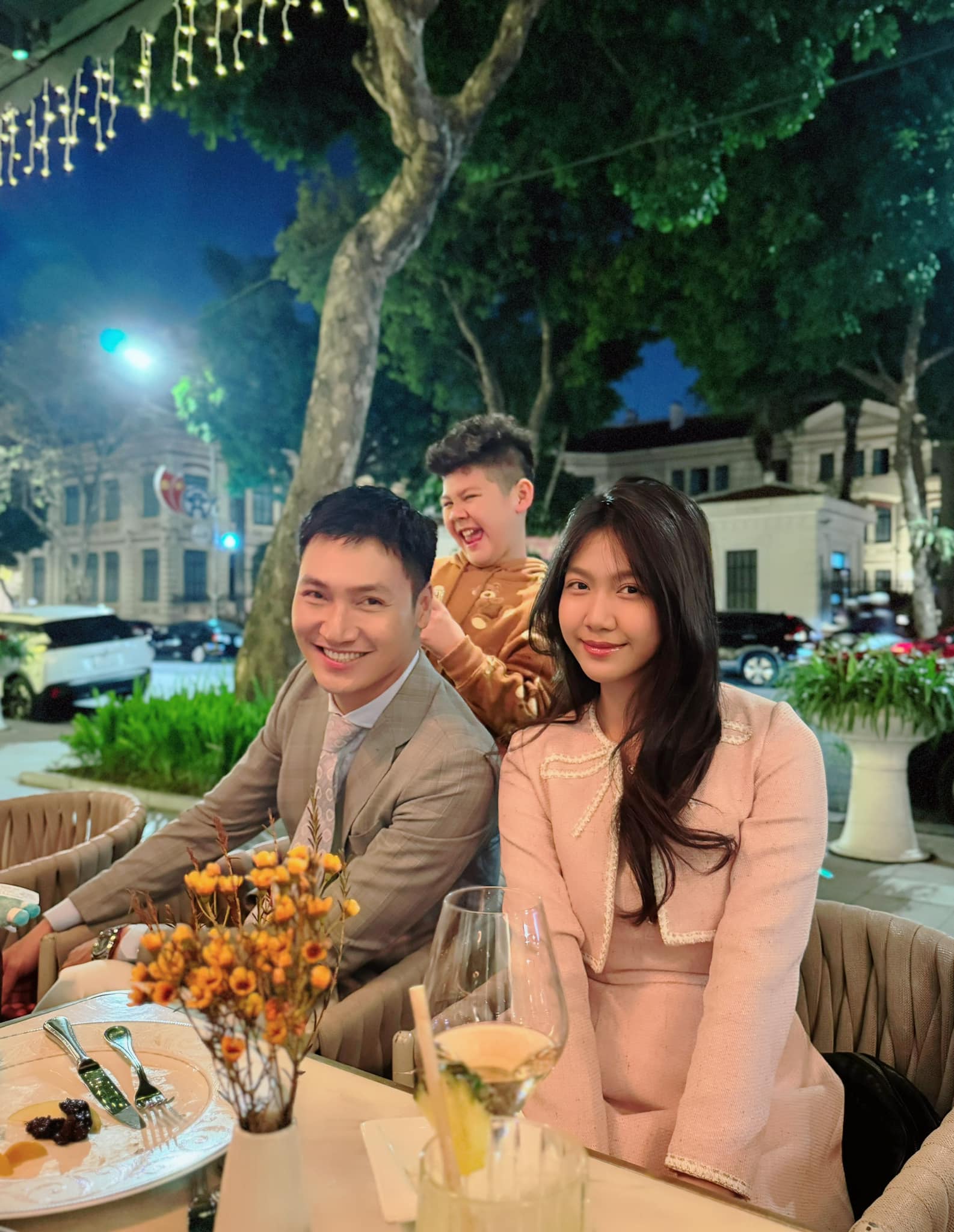 Ái nữ nhà diễn viên Mạnh Trường tuổi 16 xinh đẹp như hoa, cao vượt trội một phần nhờ chăm chơi thể thao từ nhỏ- Ảnh 13. Ái nữ nhà diễn viên Mạnh Trường tuổi 16 xinh đẹp như hoa, cao vượt trội một phần nhờ chăm chơi thể thao từ nhỏ- Ảnh 13.
