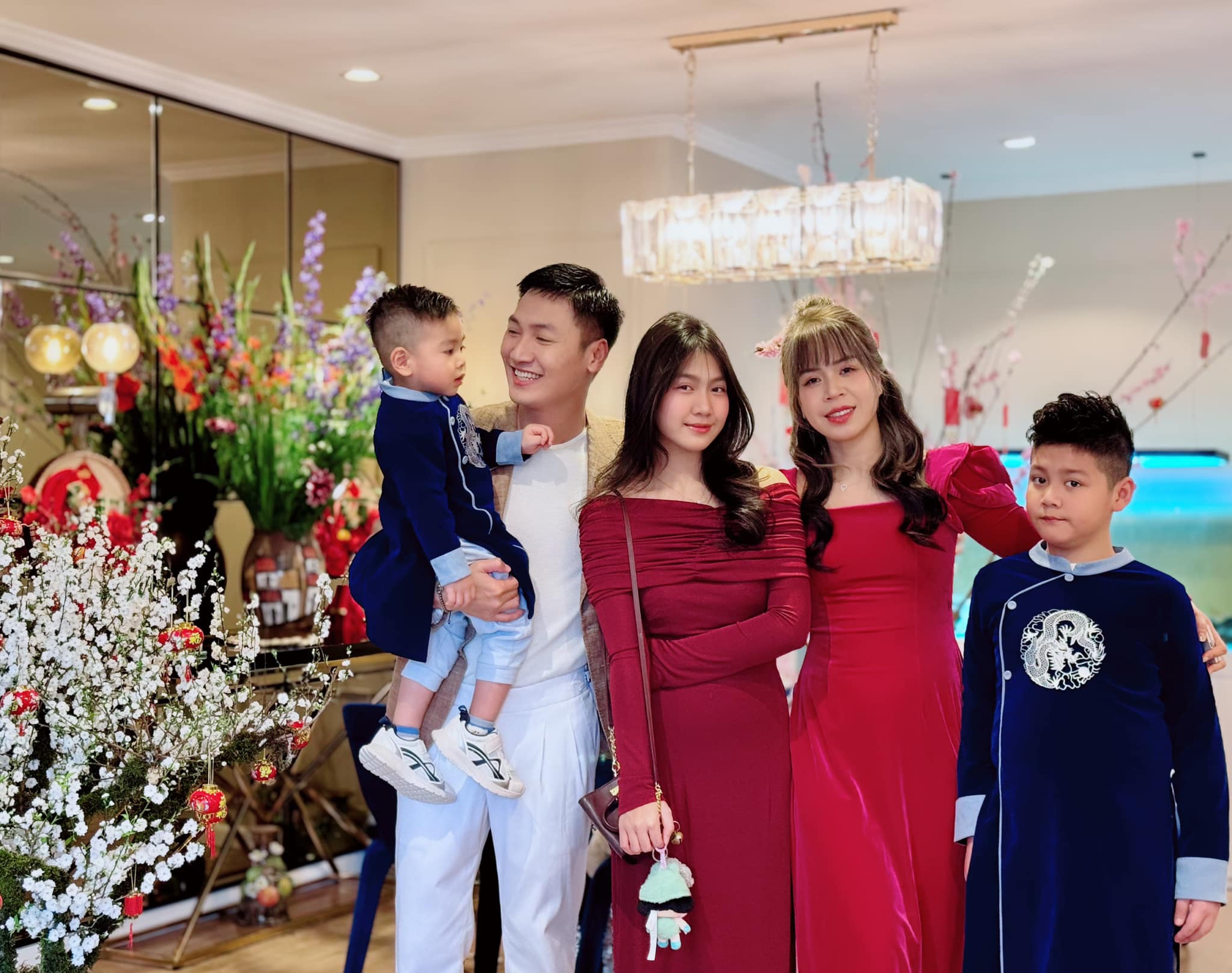Ái nữ nhà diễn viên Mạnh Trường tuổi 16 xinh đẹp như hoa, cao vượt trội một phần nhờ chăm chơi thể thao từ nhỏ- Ảnh 17. Ái nữ nhà diễn viên Mạnh Trường tuổi 16 xinh đẹp như hoa, cao vượt trội một phần nhờ chăm chơi thể thao từ nhỏ- Ảnh 17.