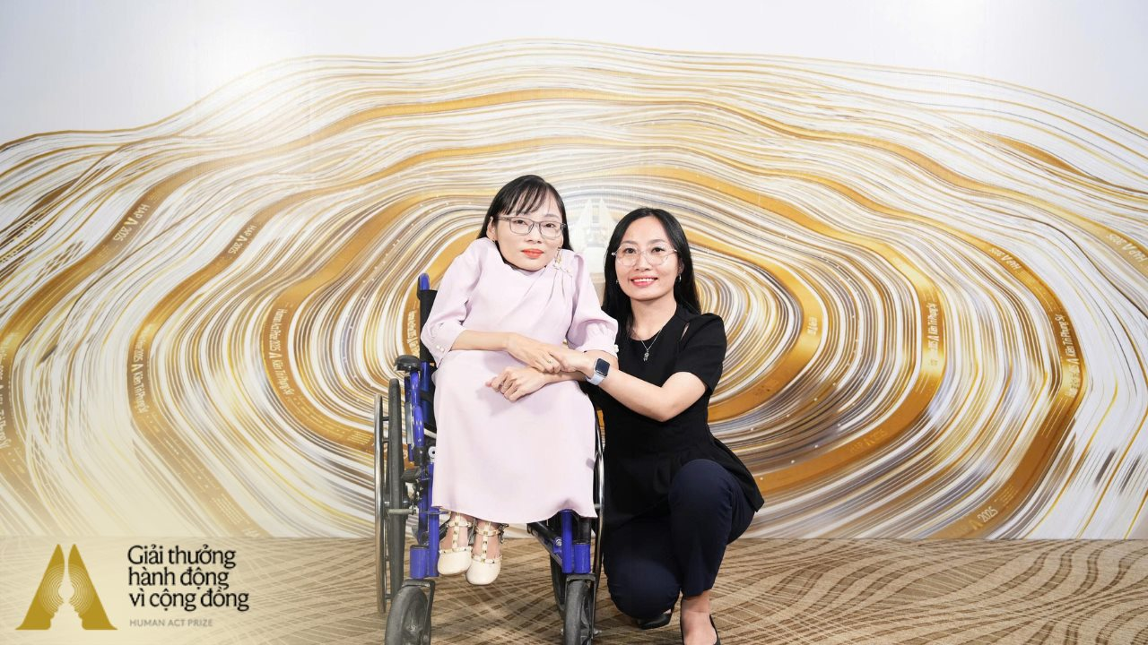 Cô giáo 15 kg của lớp học "5 không": "Tôi muốn sống một cuộc đời thực sự ý nghĩa" - Ảnh 5. Cô giáo 15 kg của lớp học "5 không": "Tôi muốn sống một cuộc đời thực sự ý nghĩa" - Ảnh 5.