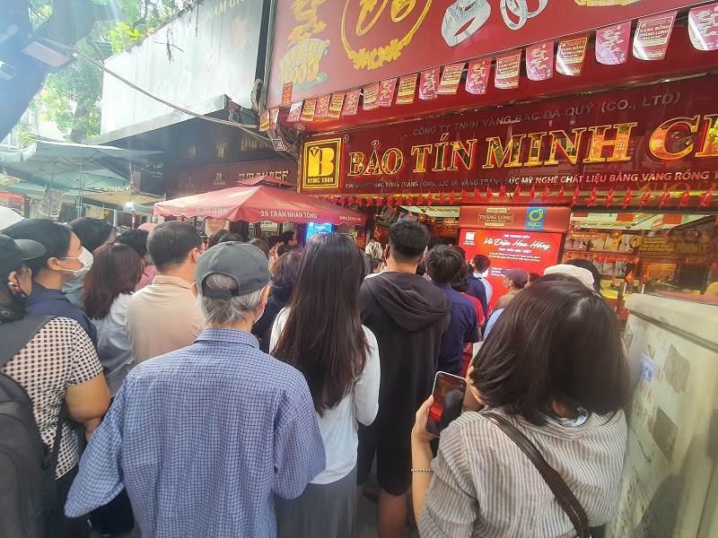 Có tiền tỷ đem mua vàng, người đàn ông “mất ăn mất ngủ” mấy tháng và cái kết - Ảnh 2.