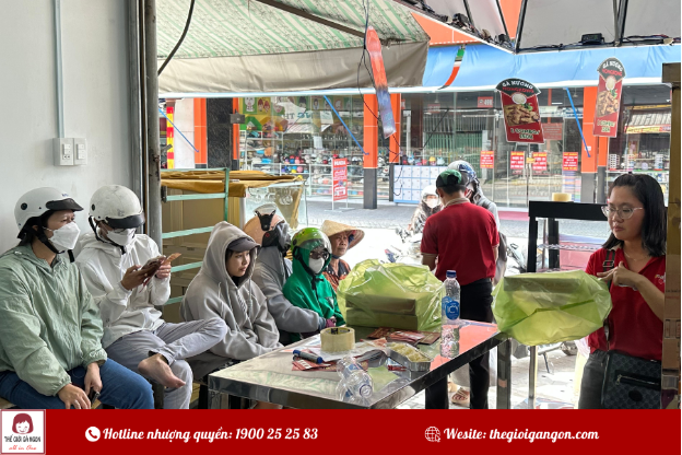 Gà nướng HongKong chuẩn vị xuất hiện tại Thế Giới Gà Ngon, ăn là ghiền - Ảnh 1. Gà nướng HongKong chuẩn vị xuất hiện tại Thế Giới Gà Ngon, ăn là ghiền - Ảnh 1.