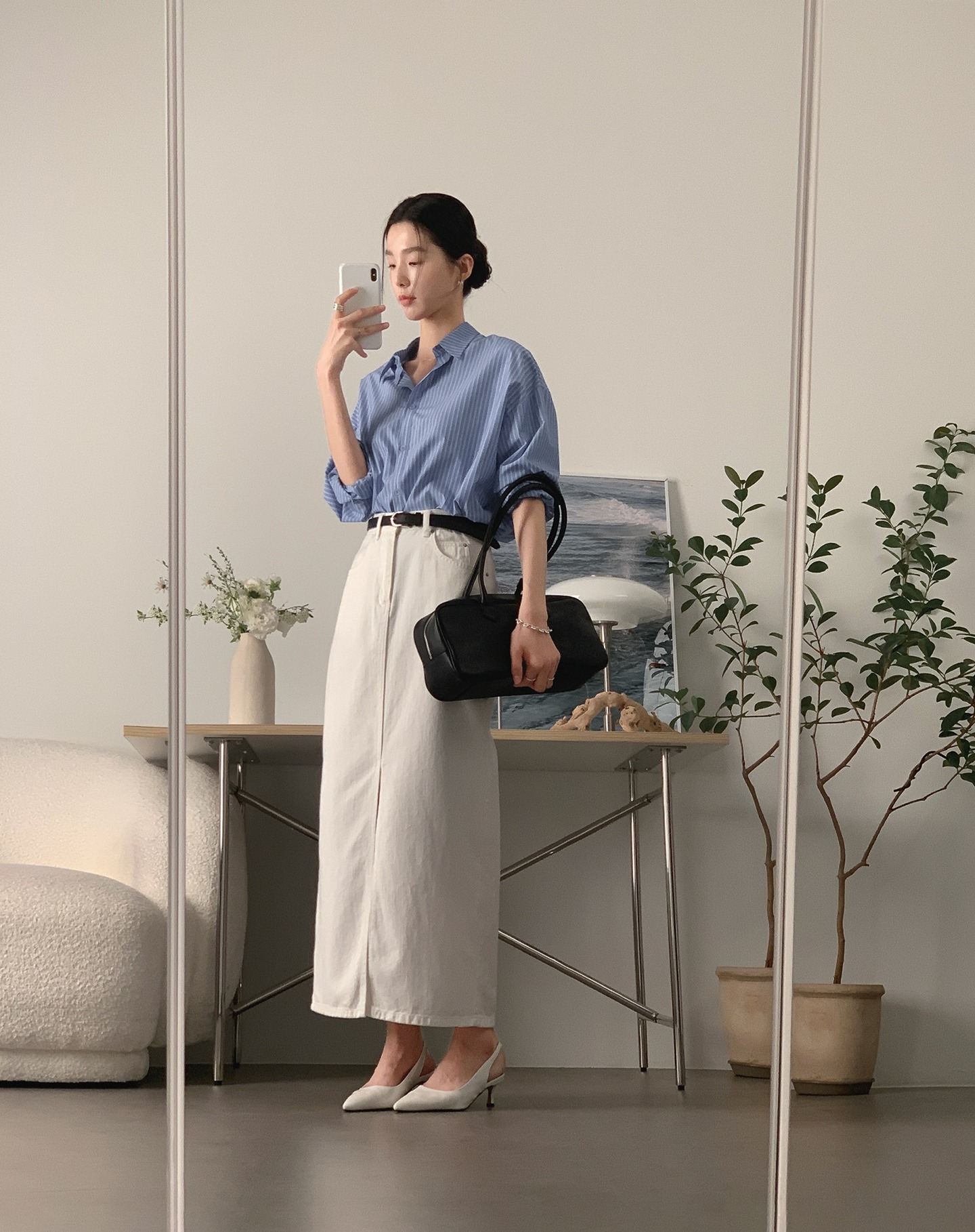 Mặc chân váy dài tới công sở: Phối đồ càng đơn giản như 10 cách này càng đẹp - Ảnh 1. Mặc chân váy dài tới công sở: Phối đồ càng đơn giản như 10 cách này càng đẹp - Ảnh 1.