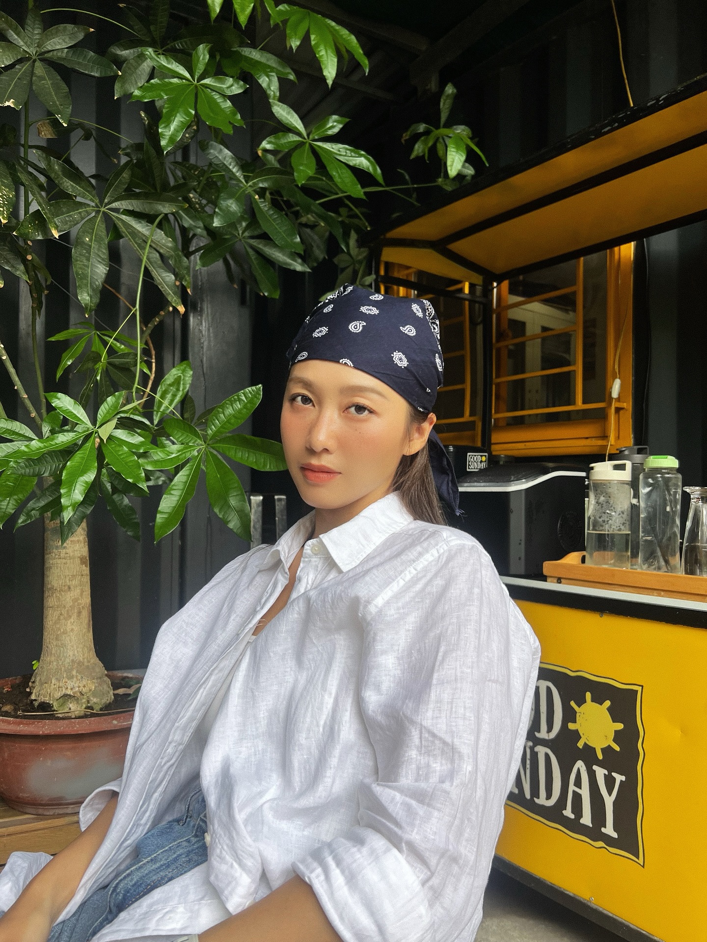 Nữ diễn viên mặc trang phục màu trắng đẹp tới từng set đồ - Ảnh 1. Nữ diễn viên mặc trang phục màu trắng đẹp tới từng set đồ - Ảnh 1.