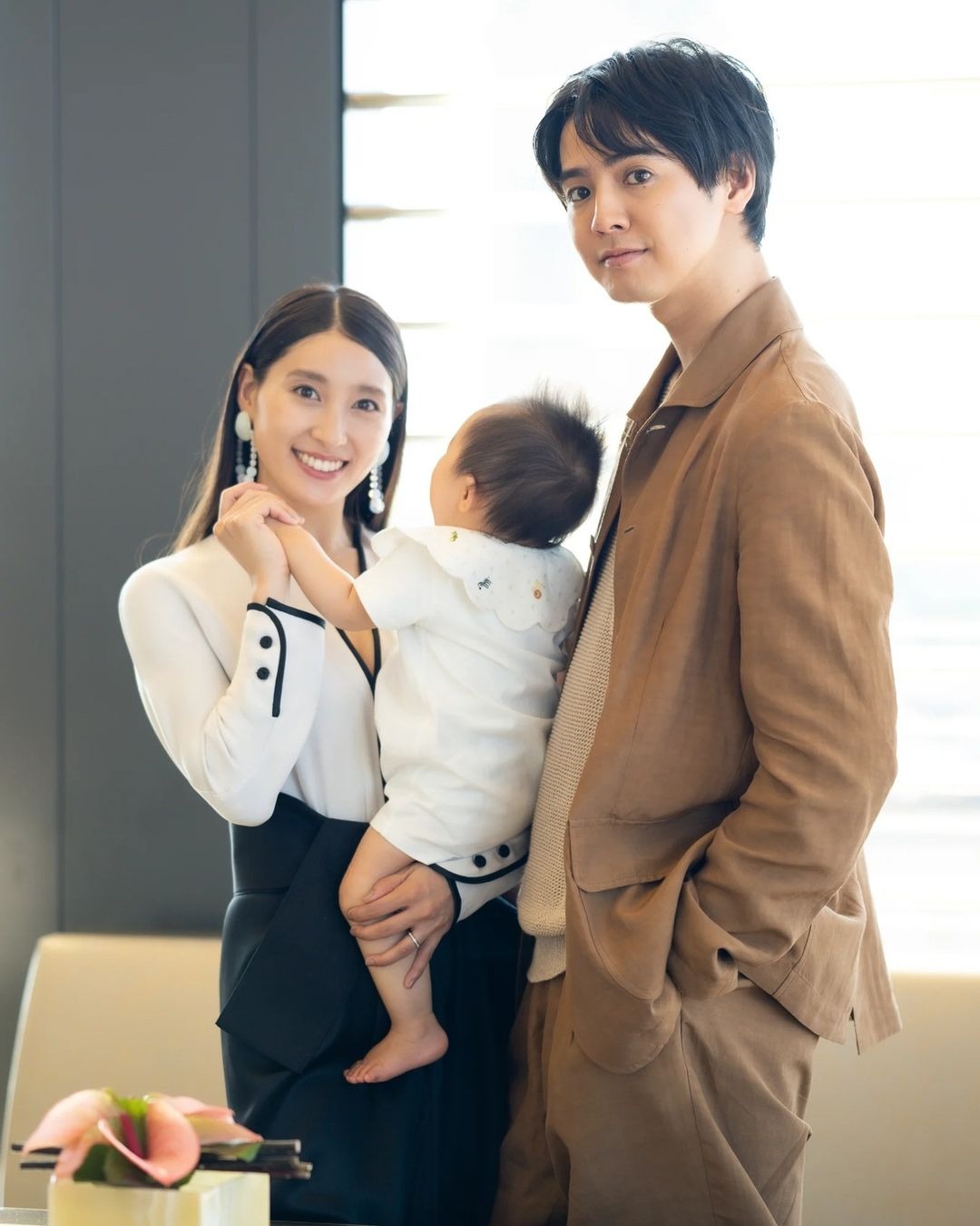 Để con gái liếm hàng hóa ở siêu thị rồi bỏ lại chỗ cũ, 1 mỹ nhân bị dân mạng "tấn công" - Ảnh 6. Để con gái liếm hàng hóa ở siêu thị rồi bỏ lại chỗ cũ, 1 mỹ nhân bị dân mạng "tấn công" - Ảnh 6.