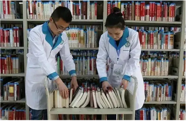 Nam sinh đỗ đại học top đầu nhưng cha mẹ vừa xem giấy báo trúng tuyển liền nói: 'Học lại còn hơn thi đậu' - Ảnh 1. Nam sinh đỗ đại học top đầu nhưng cha mẹ vừa xem giấy báo trúng tuyển liền nói: 'Học lại còn hơn thi đậu' - Ảnh 1.