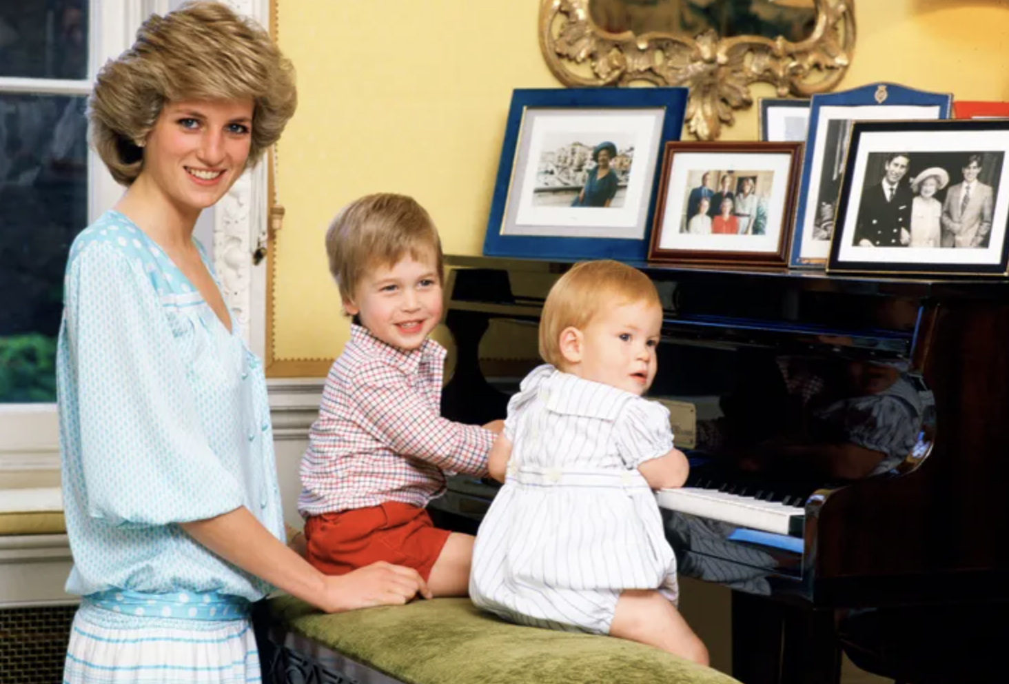 Lời dặn của Công nương Diana: William và Harry sinh ra để nâng đỡ nhau nhưng giờ chỉ còn là nỗi đau- Ảnh 1. Lời dặn của Công nương Diana: William và Harry sinh ra để nâng đỡ nhau nhưng giờ chỉ còn là nỗi đau- Ảnh 1.