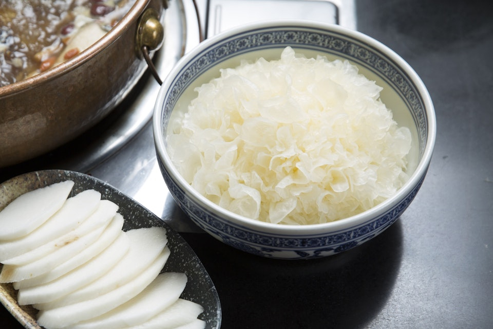Ngày đầu tháng 7 âm lịch nên ăn món súp này: Vừa may mắn lại tăng collagen cho da mịn đẹp cả mùa thu- Ảnh 2. Ngày đầu tháng 7 âm lịch nên ăn món súp này: Vừa may mắn lại tăng collagen cho da mịn đẹp cả mùa thu- Ảnh 2.