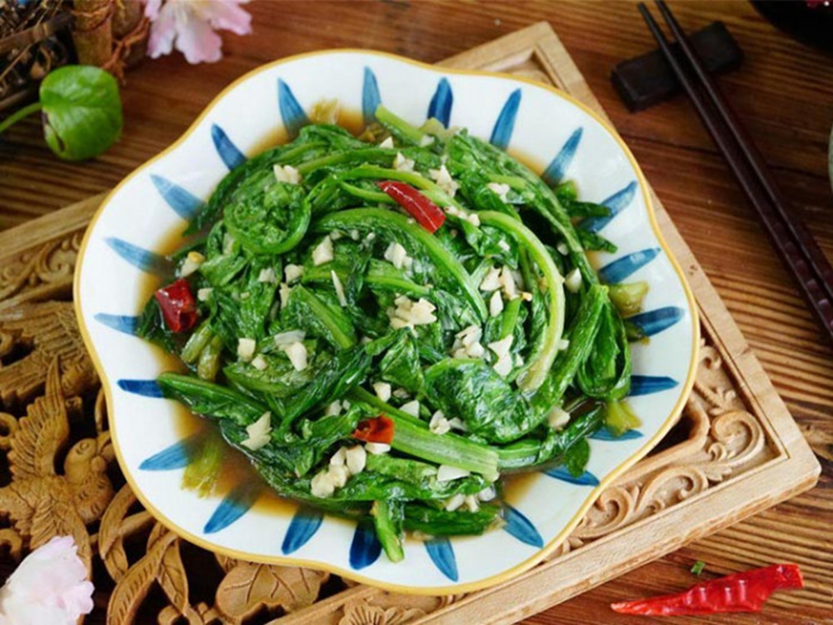 2 loại rau &iacute;t "ngậm" thuốc trừ s&acirc;u, c&aacute;i số 1 đầy ở chợ nhiều người kh&ocirc;ng biết m&agrave; mua - Ảnh 2.