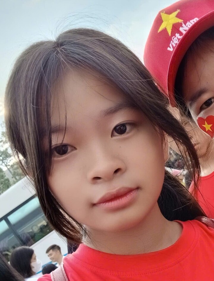 T&igrave;m b&eacute; g&aacute;i 12 tuổi ở Hải Ph&ograve;ng bị lạc khi đi xem tổng hợp luyện A80 - Ảnh 1.