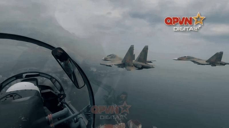 homangchua-su30-mk2nghiengcanhchaothuo-thongtinchinhphu-facebook-ezgifcom-video-to-gif-converter-1-1756009981353451613236-1756021328254-17560213284271292281735.gif