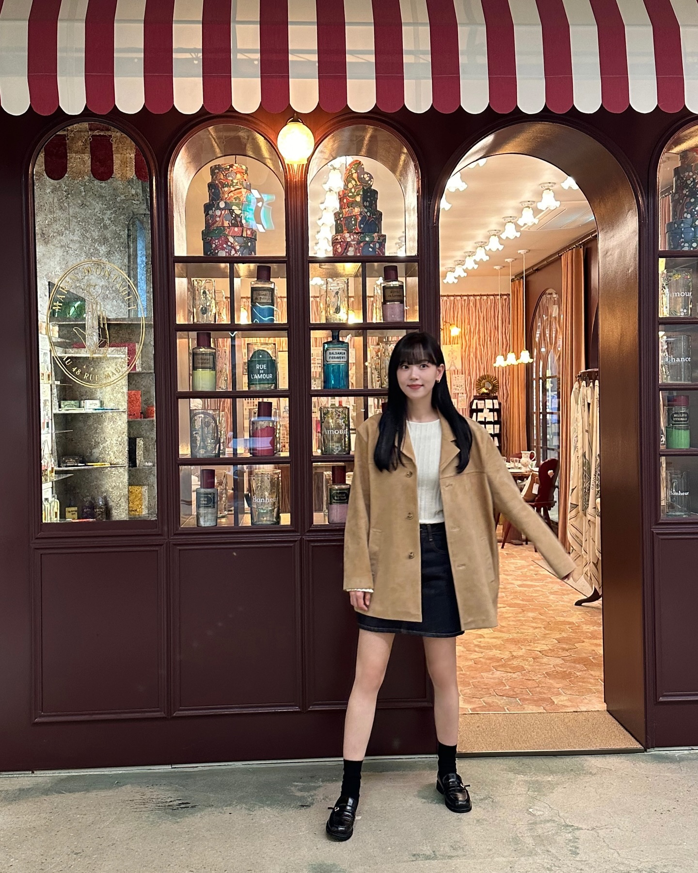 "Kỳ ph&ugrave;ng địch thủ" của Yoona: 36 tuổi m&agrave; trẻ trung như 26, style thường ng&agrave;y rất xinh tươi - Ảnh 8.