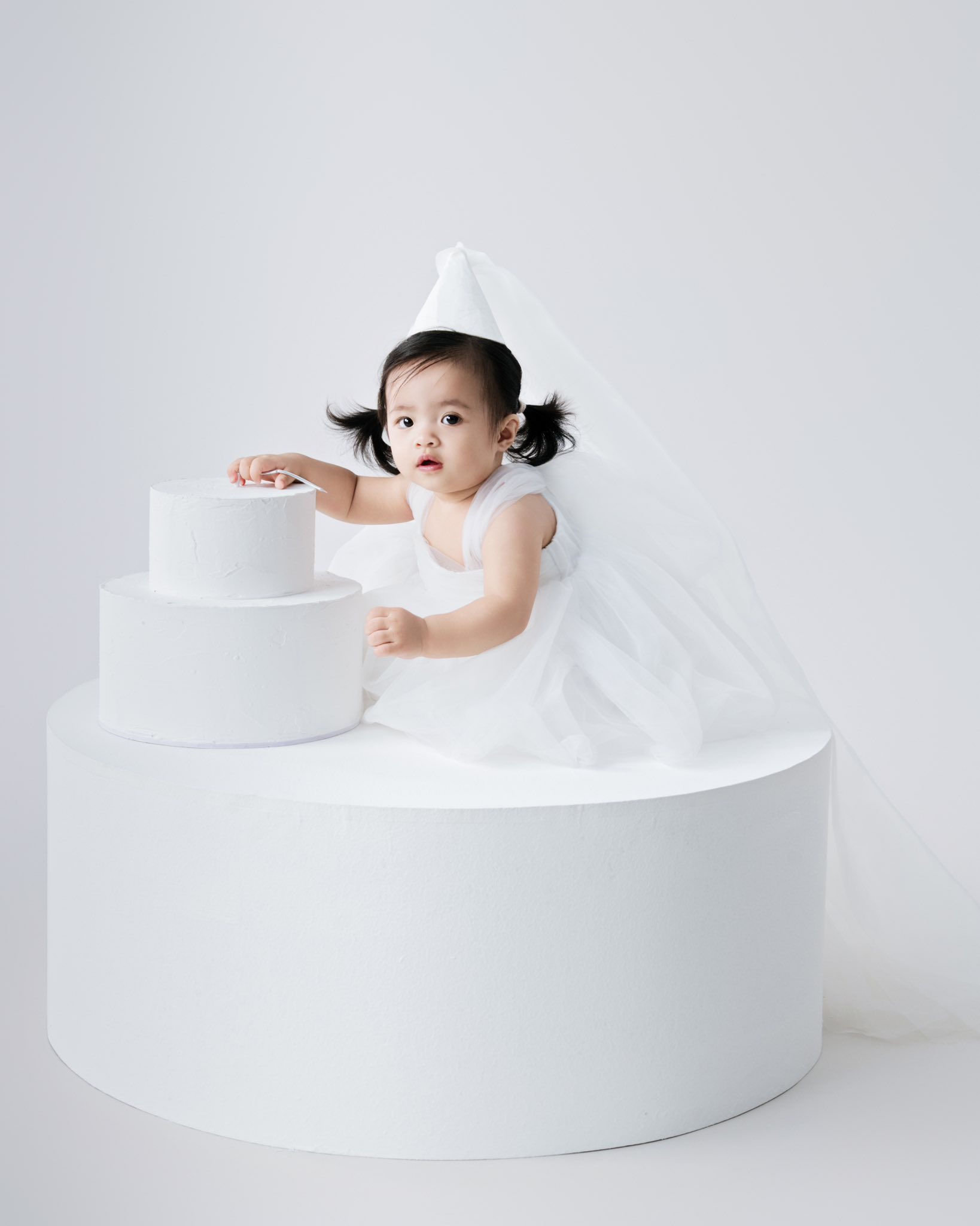 Công chúa út Hannie nhà Ông Cao Thắng tròn 1 tuổi mà tóc dài xinh chẳng kém gì chị Winnie: Sao mà mẹ Đông Nhi đẻ khéo quá vậy?- Ảnh 13. Công chúa út Hannie nhà Ông Cao Thắng tròn 1 tuổi mà tóc dài xinh chẳng kém gì chị Winnie: Sao mà mẹ Đông Nhi đẻ khéo quá vậy?- Ảnh 13.