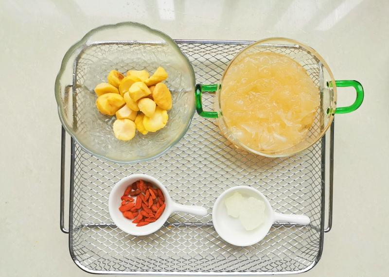Đây là nguyên liệu được khuyến khích ăn 2 lần/tuần: Dùng nấu 3 món ngon lại tốt cho mọi lứa tuổi vào mùa thu - Ảnh 8. Đây là nguyên liệu được khuyến khích ăn 2 lần/tuần: Dùng nấu 3 món ngon lại tốt cho mọi lứa tuổi vào mùa thu - Ảnh 8.
