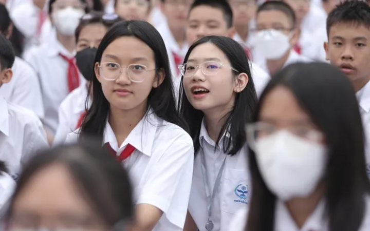 Nhiều trường học Hà Nội thông báo khẩn cho học sinh nghỉ học tránh ngập lụt - Ảnh 1.