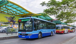 Gia đ&igrave;nh c&oacute; trẻ nhỏ đi xem diễu binh diễu binh A80 cần lưu &yacute; g&igrave;? - Ảnh 5.
