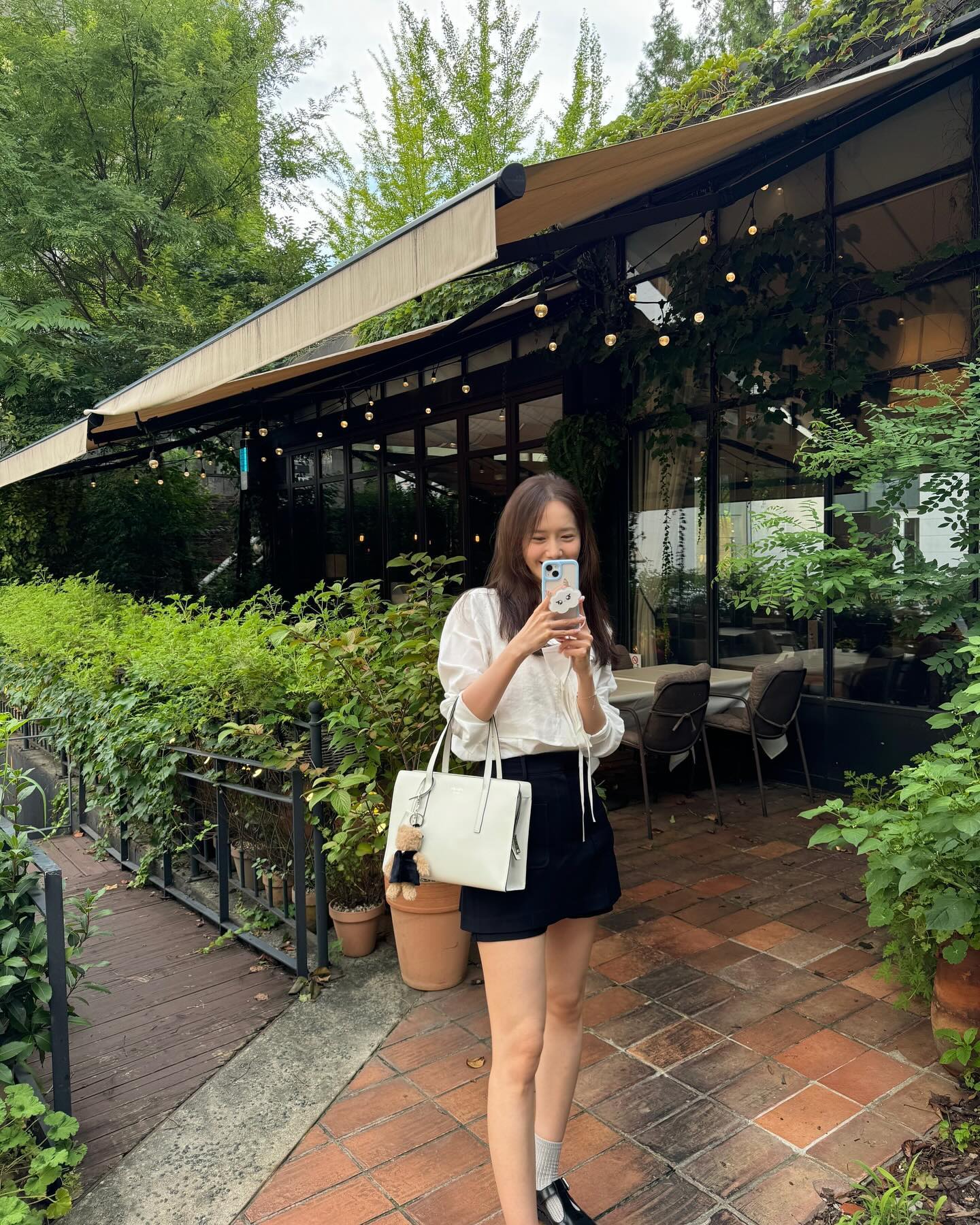 Nữ chính phim Hàn hot nhất hiện tại: Là huyền thoại nhan sắc, thời trang đơn giản mà tinh tế mọi lúc mọi nơi - Ảnh 6. Nữ chính phim Hàn hot nhất hiện tại: Là huyền thoại nhan sắc, thời trang đơn giản mà tinh tế mọi lúc mọi nơi - Ảnh 6.