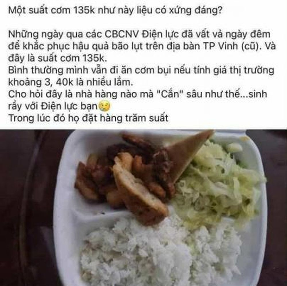 Xôn xao suất cơm bình dân giá đắt đỏ bán cho thợ điện sau bão Kajiki - Ảnh 1. Xôn xao suất cơm bình dân giá đắt đỏ bán cho thợ điện sau bão Kajiki - Ảnh 1.