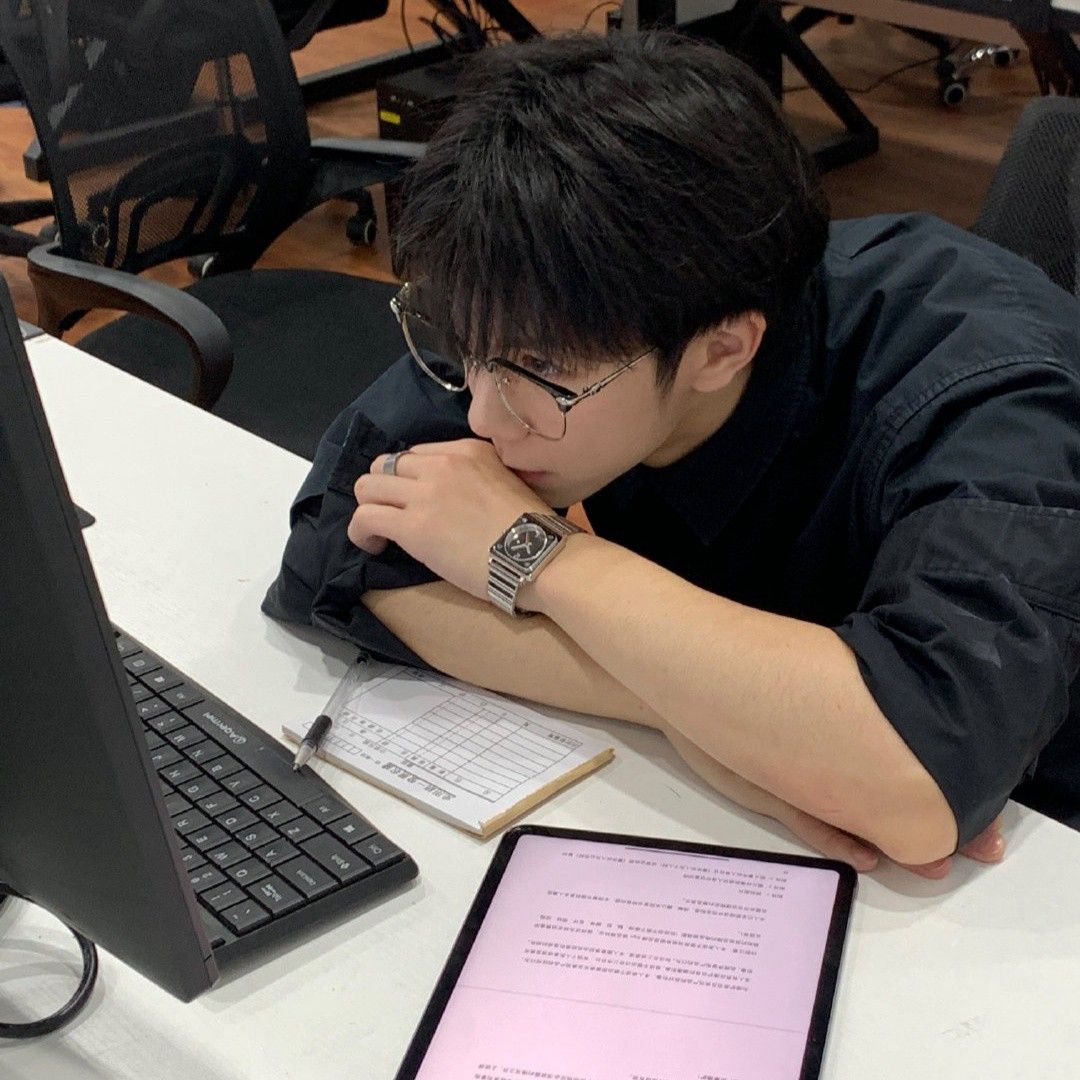 So sánh lộ trình sự nghiệp: Con trai học IT vs học Kinh tế, ai đi xa hơn?- Ảnh 1. So sánh lộ trình sự nghiệp: Con trai học IT vs học Kinh tế, ai đi xa hơn?- Ảnh 1.