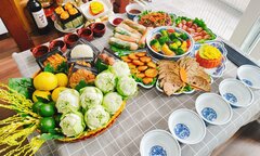 Bông hồng cài áo mùa Vu lan: Đàn lễ đâu bằng cái nắm tay dành cho cha mẹ - Ảnh 3. Bông hồng cài áo mùa Vu lan: Đàn lễ đâu bằng cái nắm tay dành cho cha mẹ - Ảnh 3.