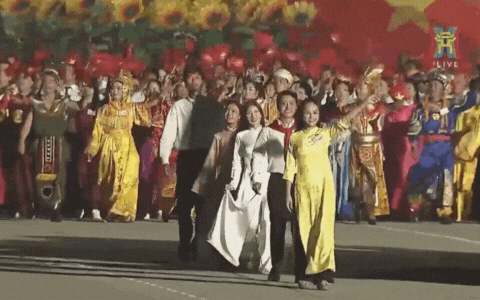 thiet-ke-chua-co-ten-42-1756339696295-175633970251313362122.gif