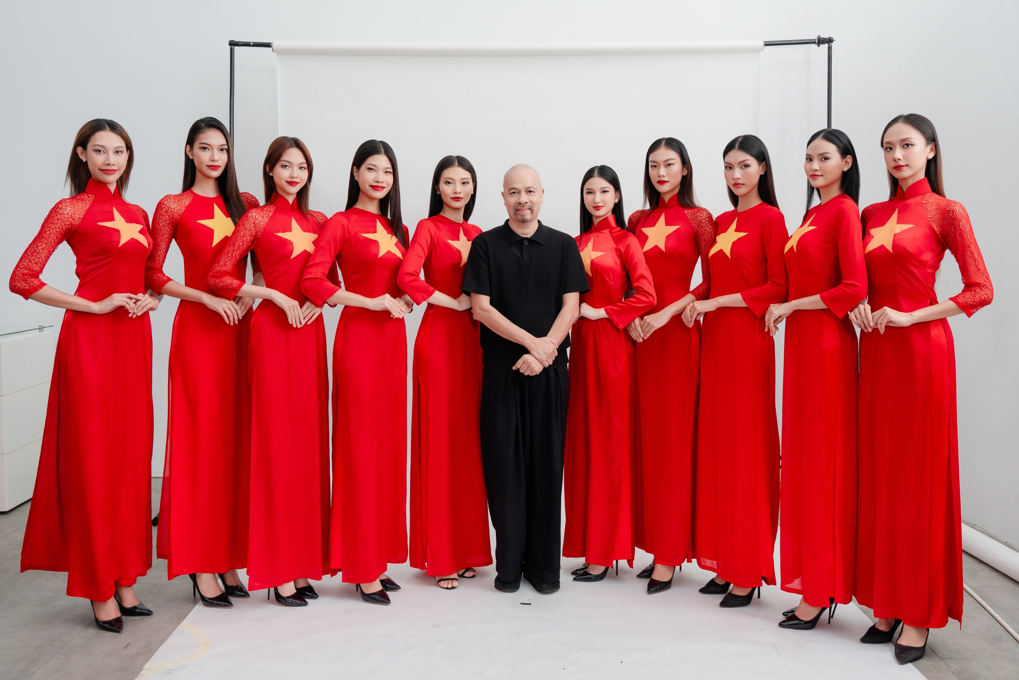 250811-photoshoot-ao-dai0272-1756432311701503530416-1756434746457-17564347465731277663757.jpg