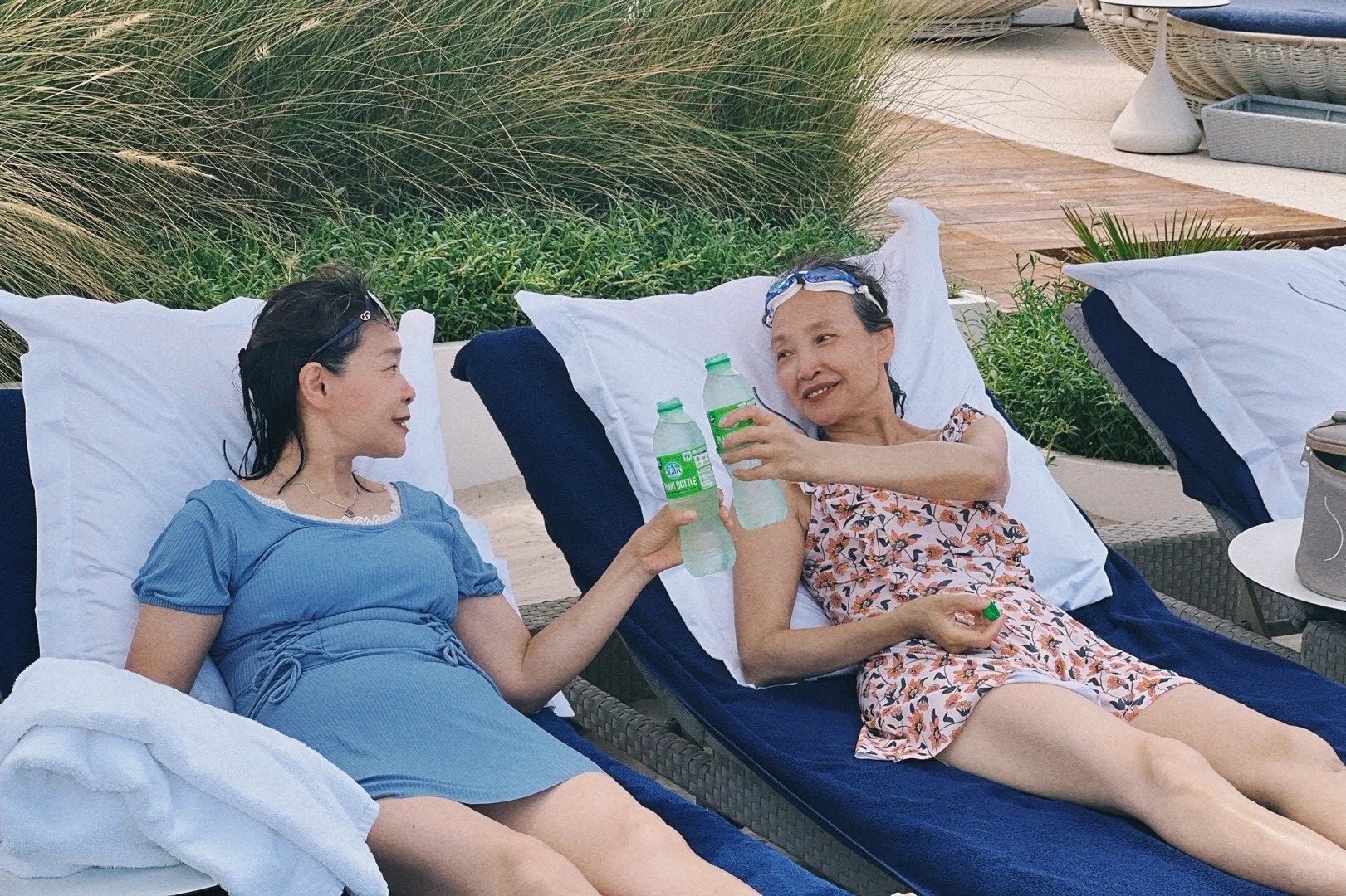 "Tuổi 65 có gì để mơ ước?": Cùng con gái đi du lịch miền quê, nghỉ dưỡng tại khách sạn 7 sao ở Dubai - Ảnh 7. "Tuổi 65 có gì để mơ ước?": Cùng con gái đi du lịch miền quê, nghỉ dưỡng tại khách sạn 7 sao ở Dubai - Ảnh 7.