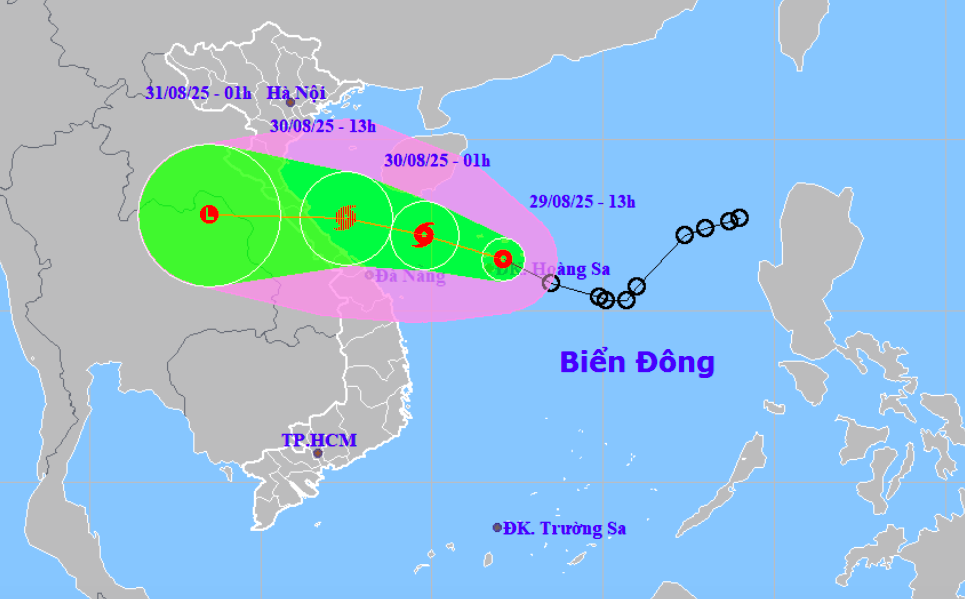 Áp thấp nhiệt đới sẽ mạnh thành bão, đổ bộ vào miền Trung trong chiều tối và đêm mai 30-8- Ảnh 1. Áp thấp nhiệt đới sẽ mạnh thành bão, đổ bộ vào miền Trung trong chiều tối và đêm mai 30-8- Ảnh 1.