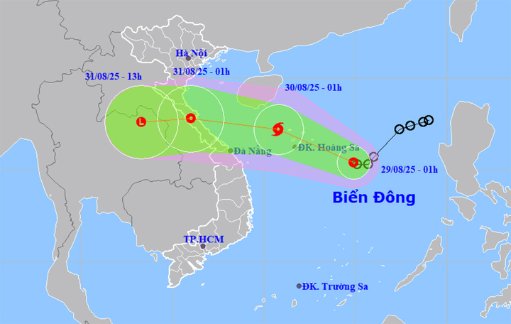 Áp thấp nhiệt đới sắp đổ bộ miền Trung, trọng tâm mưa dồn dập ở Thanh Hóa - Huế - Ảnh 1. Áp thấp nhiệt đới sắp đổ bộ miền Trung, trọng tâm mưa dồn dập ở Thanh Hóa - Huế - Ảnh 1.