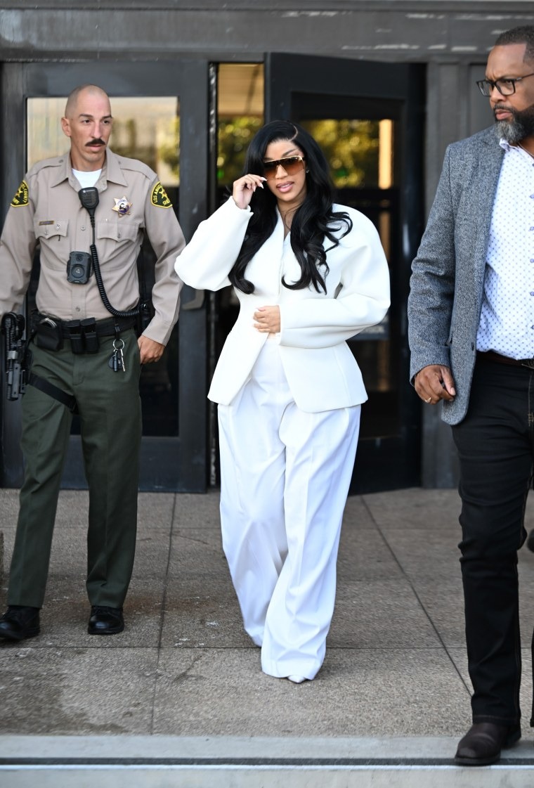 cardi-b-on-trial-zz-250828-01-97-1756439551378952373806-1756458815531-17564588157572132764755.jpg