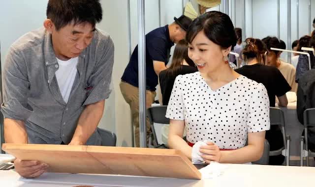 Công chúa xinh đẹp nhất Nhật Bản lại gây sốt vì vài bức hình- Ảnh 4. Công chúa xinh đẹp nhất Nhật Bản lại gây sốt vì vài bức hình- Ảnh 4.