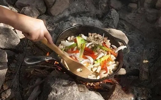 Ăn không đúng, não của bạn sẽ teo nhanh hơn một bước? Bác sĩ chỉ ra 4 loại thực phẩm là &quot;chất gia tốc&quot; teo não, bỏ ngay từ hôm nay