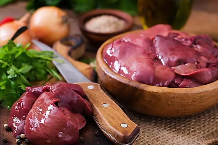 Gan lợn mua về đừng rửa ngay với nước, làm cách này sẽ khử mùi hôi, sạch độc tố - Ảnh 2. Gan lợn mua về đừng rửa ngay với nước, làm cách này sẽ khử mùi hôi, sạch độc tố - Ảnh 2.