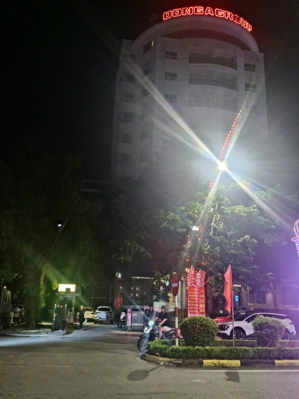 Ông Cao Tiến Đoan, “ông bầu” đóng đá xứ Thanh vừa bị công an khám xét là ai?- Ảnh 4. Ông Cao Tiến Đoan, “ông bầu” đóng đá xứ Thanh vừa bị công an khám xét là ai?- Ảnh 4.