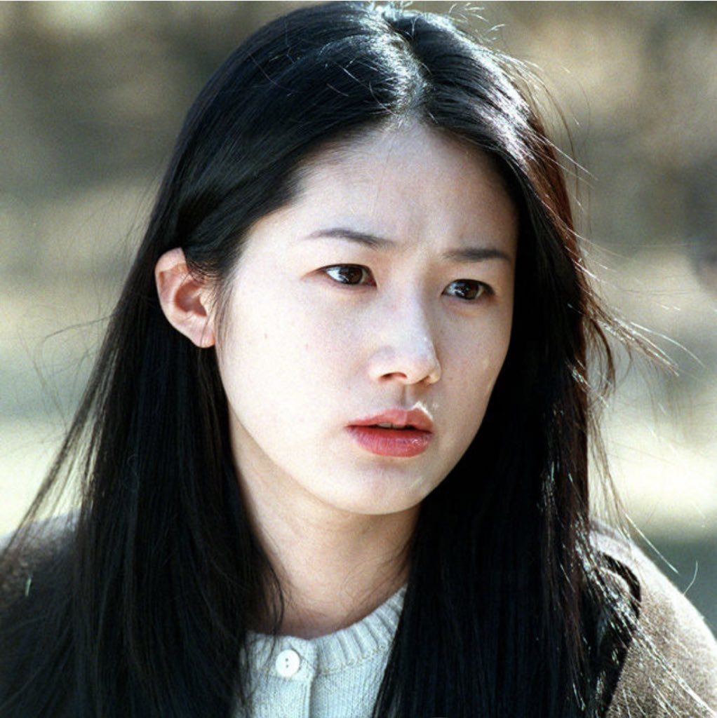Bí ẩn nhan sắc là "kỳ phùng địch thủ" của Lee Young Ae, độ nổi tiếng bằng cả Son Ye Jin, Suzy và Kim Tae Ri thời nay cộng lại- Ảnh 1. Bí ẩn nhan sắc là "kỳ phùng địch thủ" của Lee Young Ae, độ nổi tiếng bằng cả Son Ye Jin, Suzy và Kim Tae Ri thời nay cộng lại- Ảnh 1.